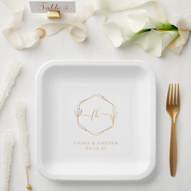 Assiettes En Carton Élégant minimal or blanc Mariage monogramme (Mariage)