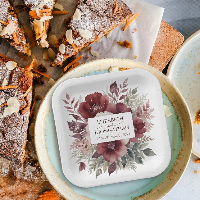 Assiettes En Carton Élégant nom de Mariage d'aquarelle florale bordeau (Créateur téléchargé)
