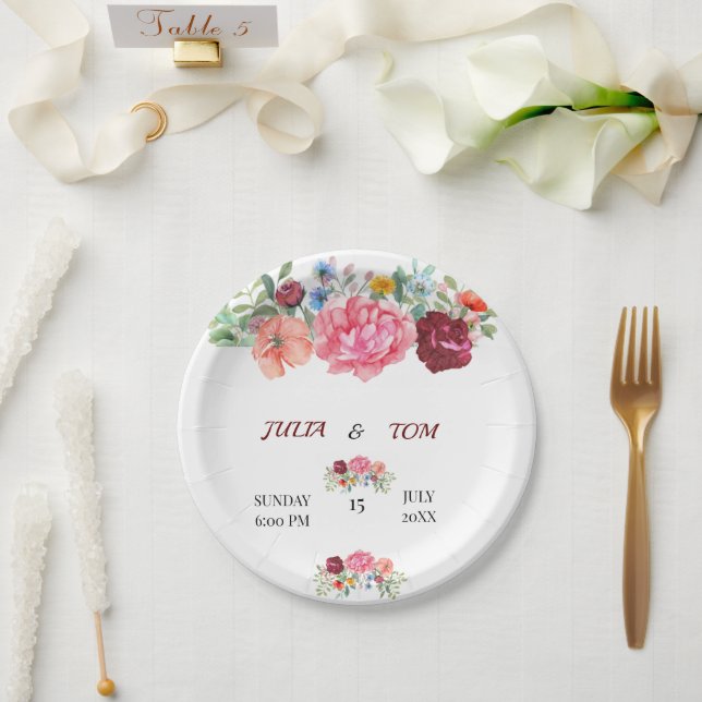Assiettes En Carton Élégante Bourgogne et flore rose (Mariage)