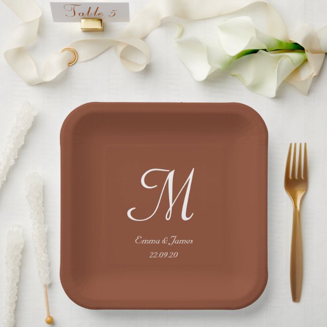 Assiettes En Carton Élégante Terracotta Monogram Soirée de mariage Coc (Mariage)