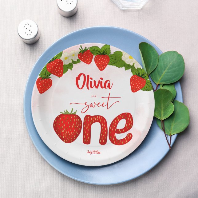 Assiettes En Carton Fête d'anniversaire de fraise sucrée imprimée (Sweet one strawberry birthday party printed paper plates template personalized tableware decor)