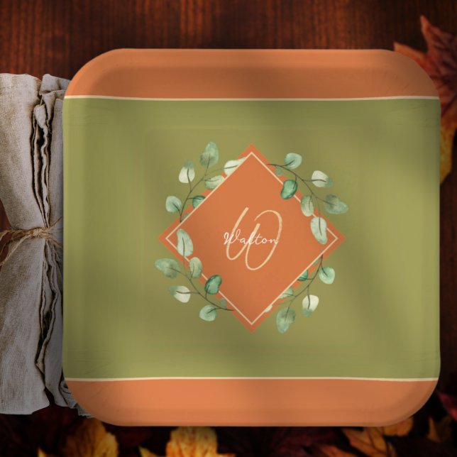 Assiettes En Carton Feuilles automnales orange et vert monogramme (Créateur téléchargé)