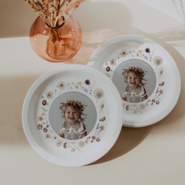 Assiettes En Carton Fleur sauvage fille photo 1er anniversaire (Zazzle Wildflower Girl Photo 1st Birthday Paper Plates)