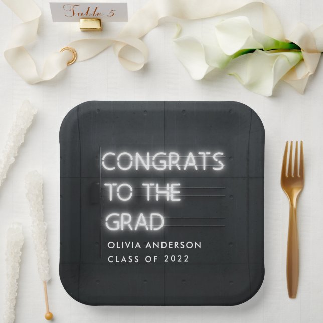 Assiettes En Carton Graduation néon blanche typographie moderne congra (Mariage)