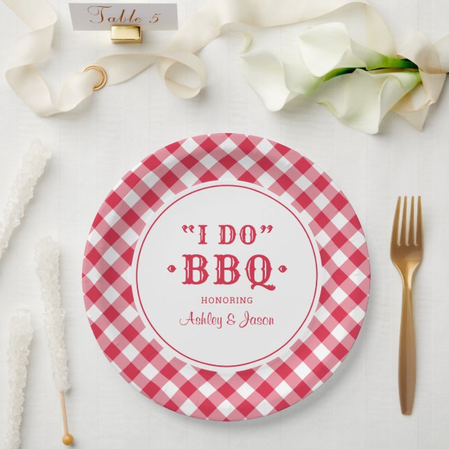 Assiettes En Carton Je fais BBQ Red En vichy Custom Wedding Monogramme (Mariage)
