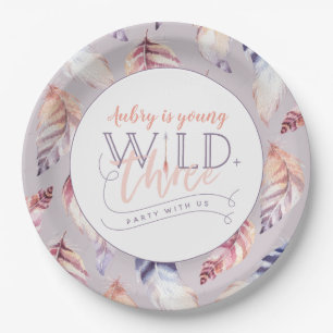 Assiettes En Carton Jeune, sauvage et fête de trois ans