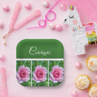 Assiettes En Carton Jolies roses roses dans une rangée - Plaque en pap