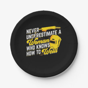 Assiettes En Carton Le Pouvoir D'Une Femme Qui Sait Se Souder