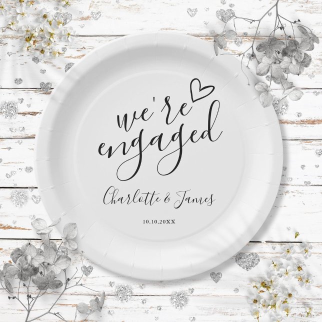 Assiettes En Carton Nous sommes Engaged Engagement Party Noir et Blanc (We're Engaged Engagement Party Black And White Paper Plates)