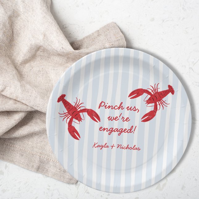 Assiettes En Carton Nous sommes engagés Fiançailles d’ébullition de l’ (Pinch Us We’re Engaged Crawfish Boil Engagement Paper Plates)