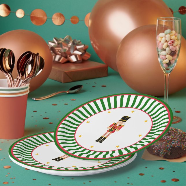 Assiettes En Carton Nutcracker Christmas Plate Red Green and White (Multi)