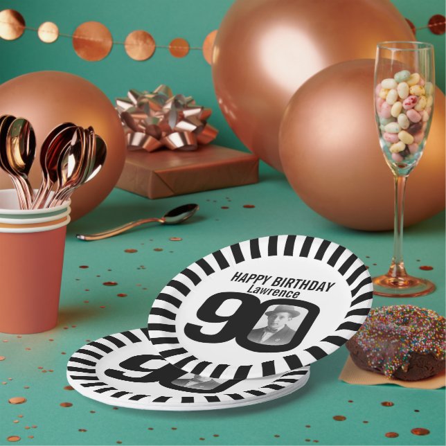 Assiettes En Carton Photo et rayures de 90e anniversaire noir et blanc (Multi)