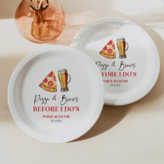 Assiettes En Carton Pizza et brasses avant le dîner de répétition