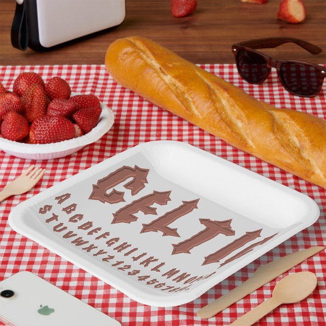 Assiettes En Carton Police alphabétique celtique (Créateur téléchargé)