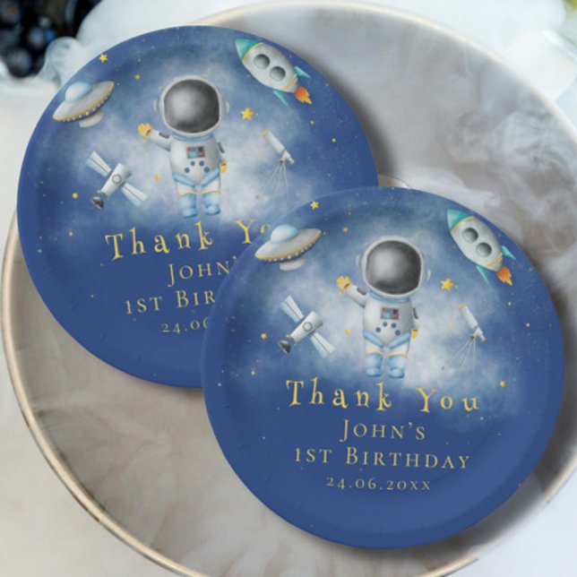 Assiettes En Carton Roboquettes de garçon astronaute spatiale sous éto (Créateur téléchargé)