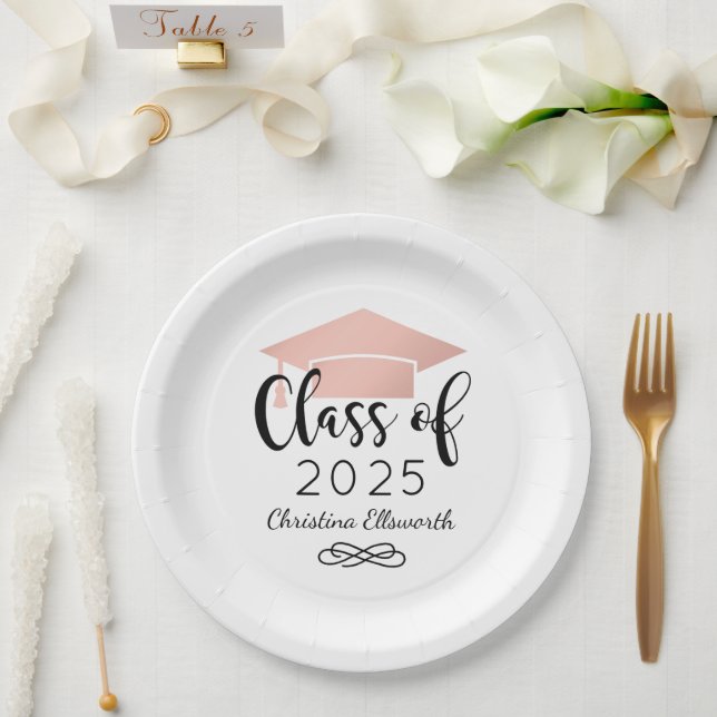 Assiettes En Carton Rose de script moderne Gold 2025 Graduation person (Mariage)
