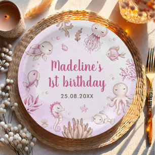 Assiettes En Carton Sous La Fête D'Anniversaire Des Filles De La Mer