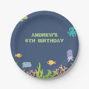 Assiettes En Carton Sous le plat de fête d'anniversaire de mer