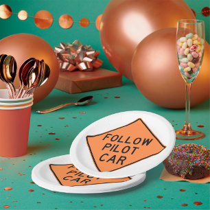 Assiettes En Carton Suivre le panneau de voiture pilote