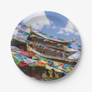 Assiettes En Carton Temple tibétain avec drapeaux de prière - Yunnan,