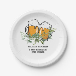 Assiettes En Carton Un bébé brasse un dessert de baby shower