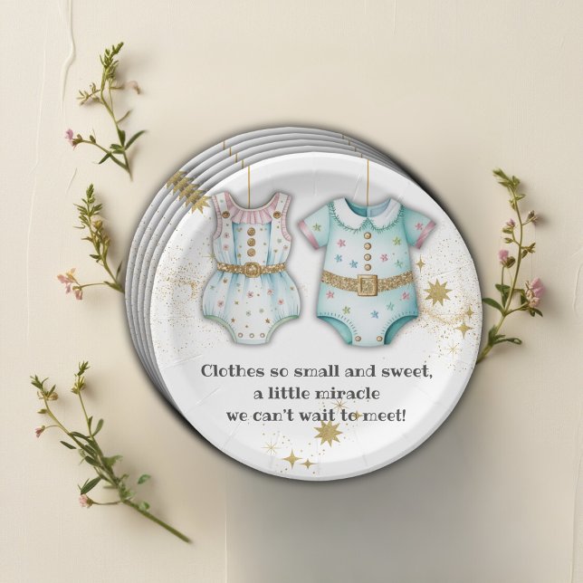 Assiettes En Carton Vêtements Whimsical Baby shower neutre genre (Créateur téléchargé)