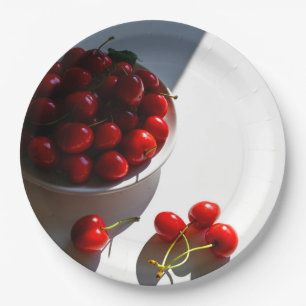 Assiettes En Carton Vie morte esthétique avec cerises mûres sur blanc