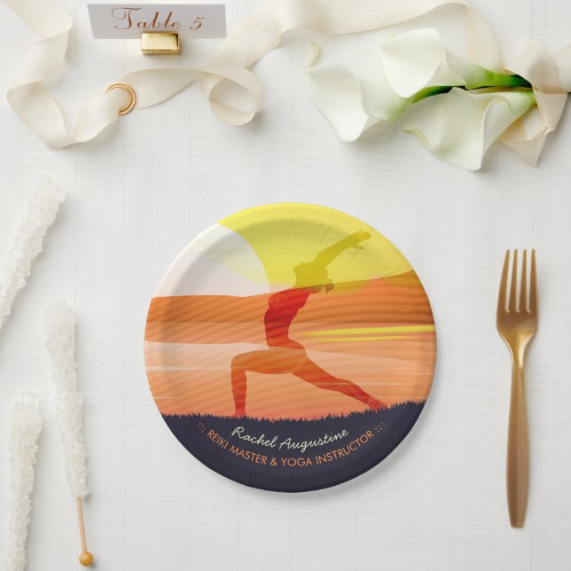 Assiettes En Carton Yoga Instructeur Sun Salutation Crescent Moon Pose (Mariage)