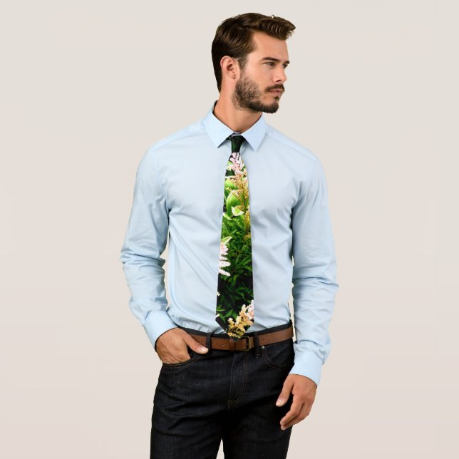 Astilbe Tie (In Situ)