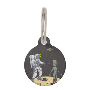 Astronaut and alien pet tag