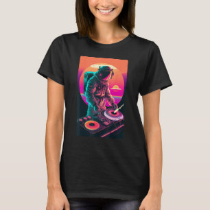 Astronaut DJ DJing in Space EDM cool Vaporwave Gra T-Shirt