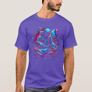 Astronaut DJ DJing in Space Music Lover cool retro T-Shirt