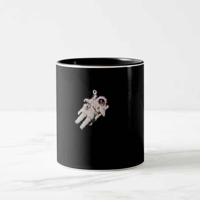 ASTRONAUT FLOATING IN OPEN SPACE MUG - NASA (Center)