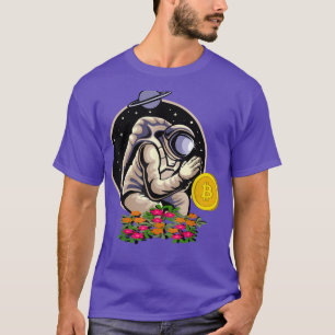 Astronaut Praying for Bitcoin BTC Digital Currency T-Shirt