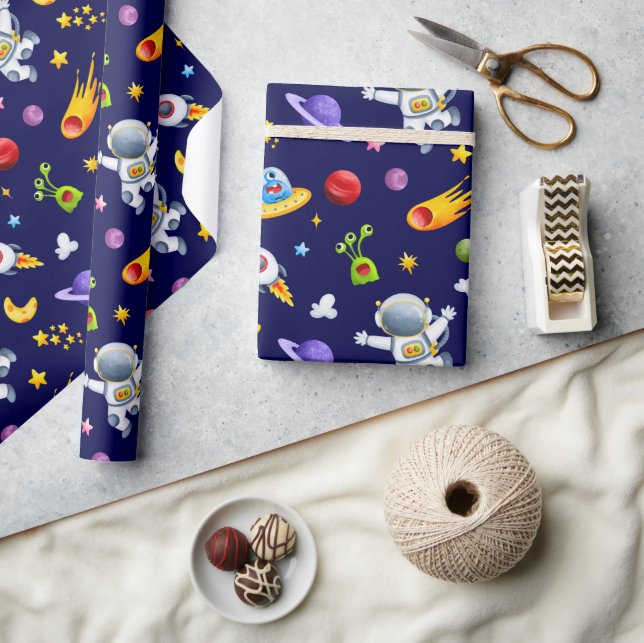Astronaut Space Aliens Wrapping Paper (Crafts)
