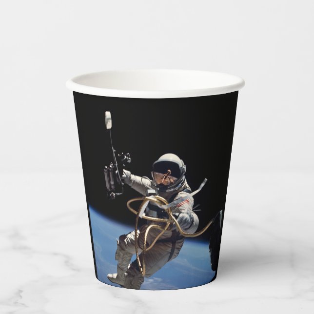 Astronaut Space Walk Paper Cups (Front)