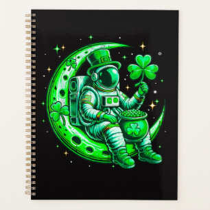 Astronaute dans l'espace lunaire Saint Patrick's D