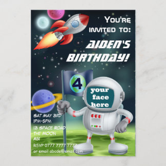 Astronaute et invitation d'anniversaire de fusées 