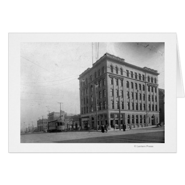 Au coin de l'avenue Hewitt (Devant horizontal)