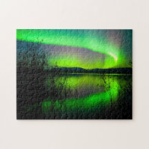 Aurora mirrored on lake - Puzzle