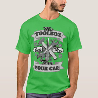 Auto Mechanic And truck Mechanic Gift Idea (1) T-Shirt