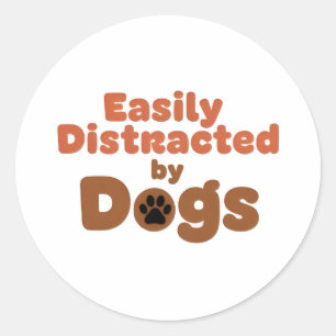 Autocollant facilement distrait par les chiens