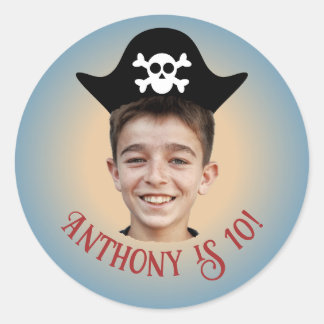 Autocollant photo Pirate d'anniversaire avec chape