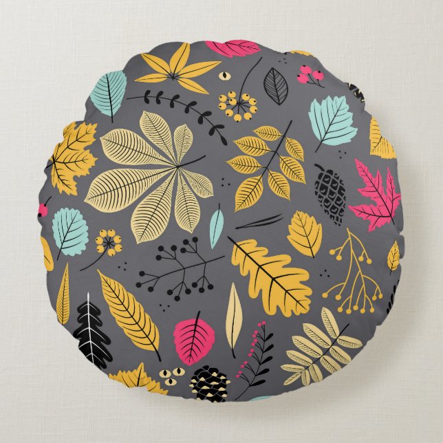 Autumn Leaves: Seamless Dark Pattern Round Pillow (Front)