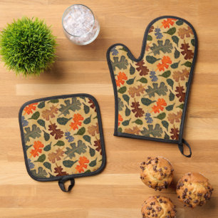 Autumn Oak Tree Leaves  Oven Mitt & Pot Holder Set