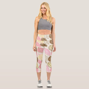 Autumn Splendour: Leaf Seamless Pattern Capri Leggings