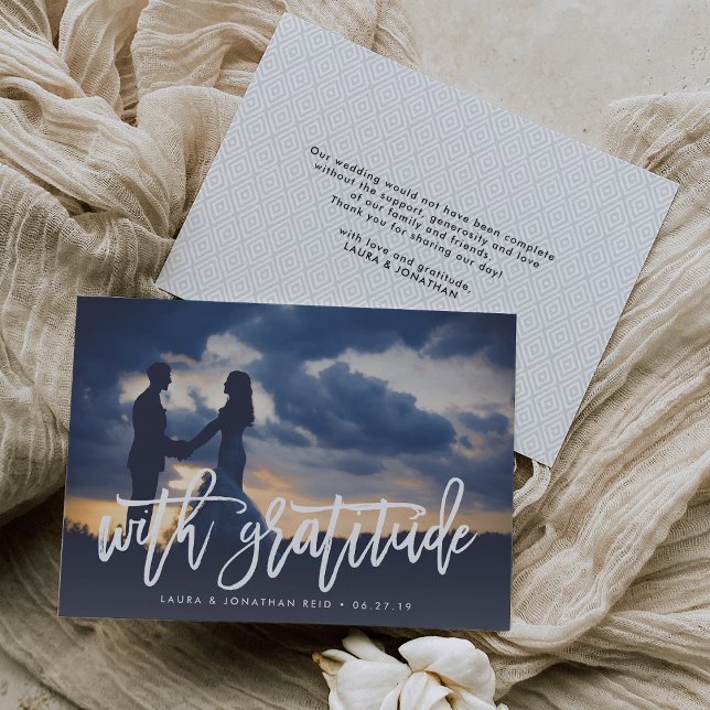 Avec gratitude | Merci photo avec message arrière (Créateur téléchargé)