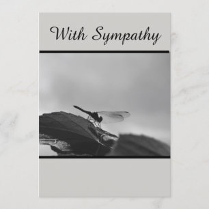 Avec la carte de sympathie montrant la libellule