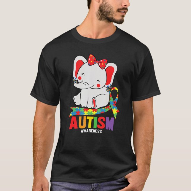 Awareness Elephant Mom Wearing Earrings Autism Hea T-Shirt (Front)