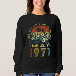 Awesome Since May 1977 Vintage 45th Birthday For M Sweatshirt